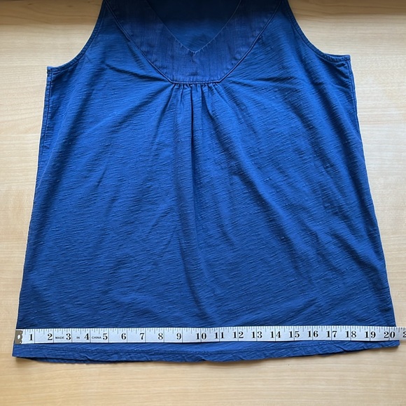 Tommy Bahama Sleeveless Top S/P - Picture 5 of 11